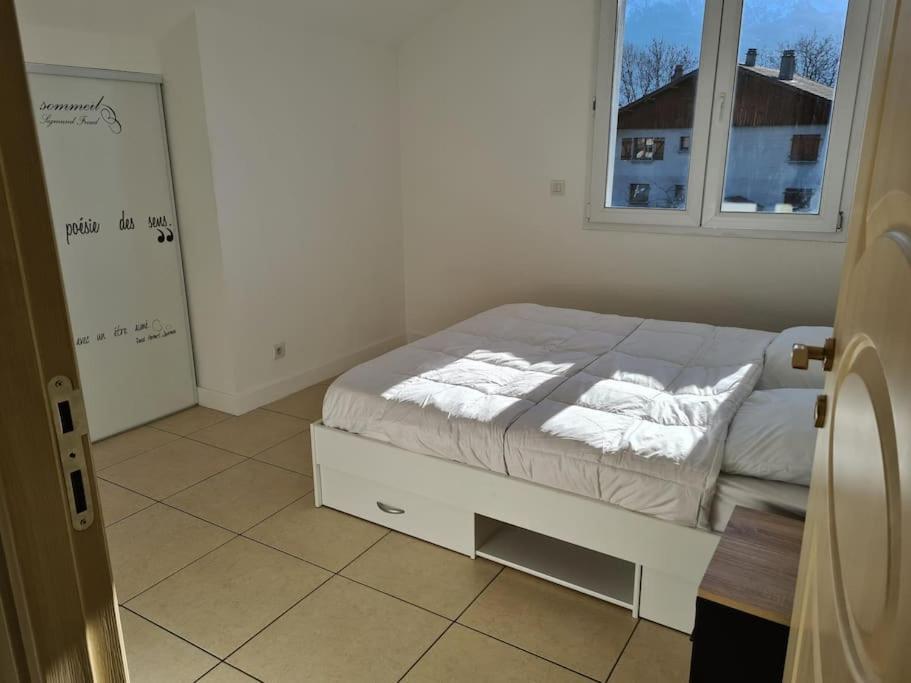 Appartement - Cluses Exteriör bild